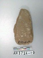 藏品(舌刃打製石斧)的圖片